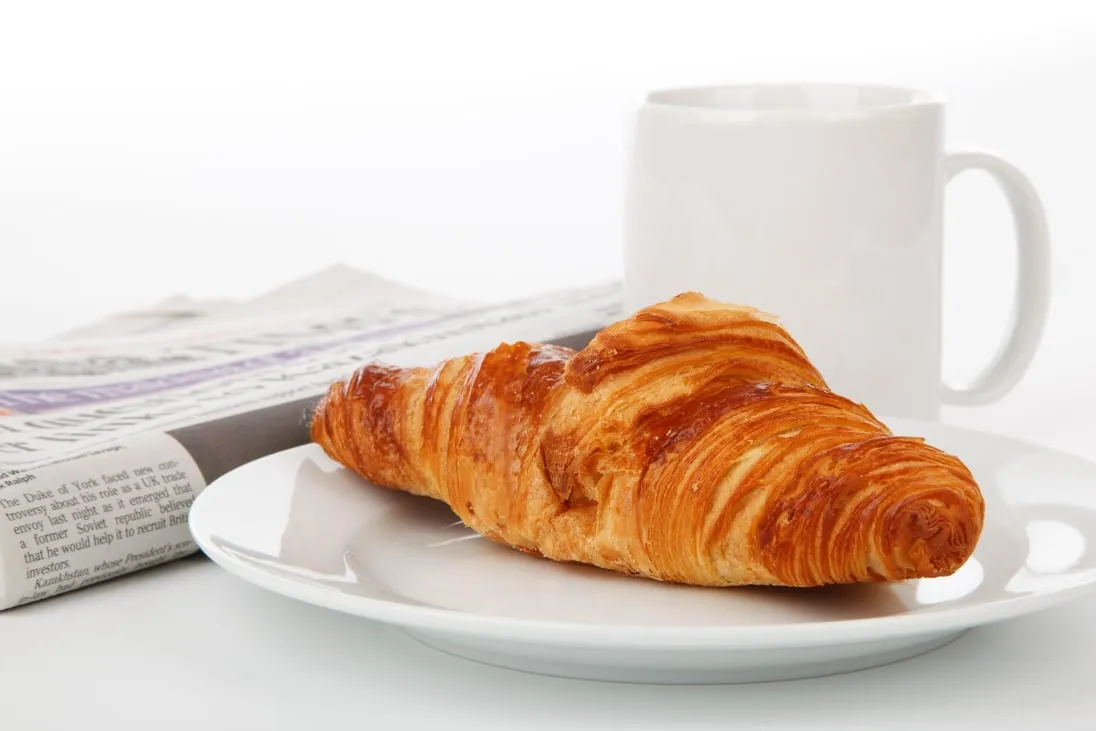 Frisches Schokoladencroissant