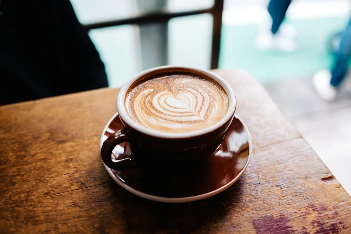 Kaffee und Frühstück im Café